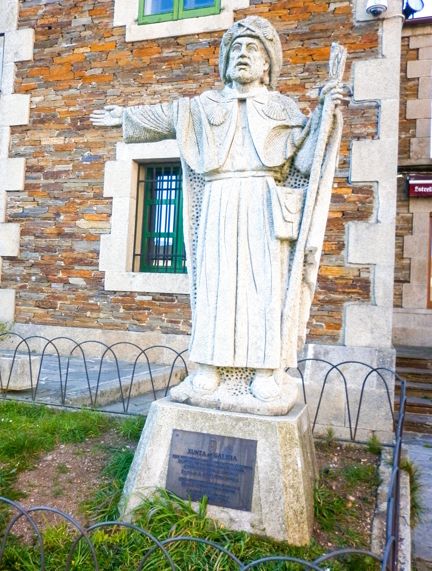 estatua-peregrino-portomarin